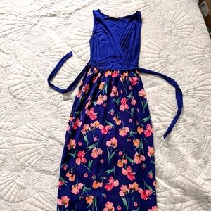 Gilli blue floral maxi dress
